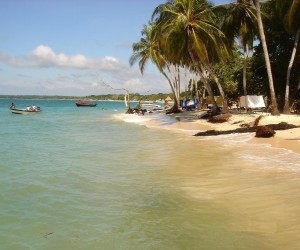 Blanca Beach (Barú).  Source: www.panoramio.com -  Photo by Alejo Arcila